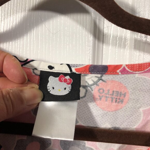 Hello Kitty women pink and orange scrub top, size XL - Picture 4 of 8